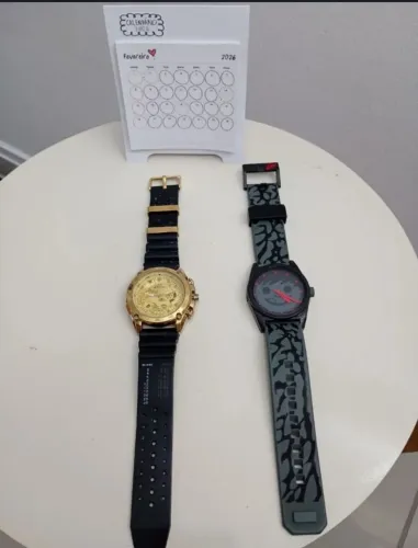 Relógio Casio Edifice Redbull dourado...