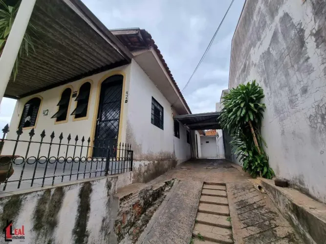Casa para Locação em Presidente Prudente, BRASILIA, 3 dormitórios, 1 banheiro, 1 vaga