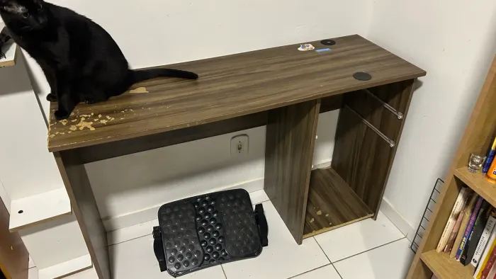 Doação de Mesa de Computador