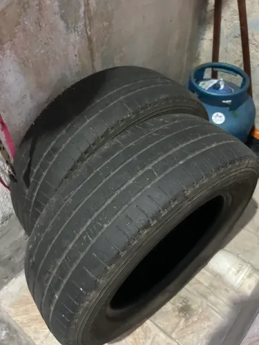Par de Pneus 215/65 R16 Meia vida