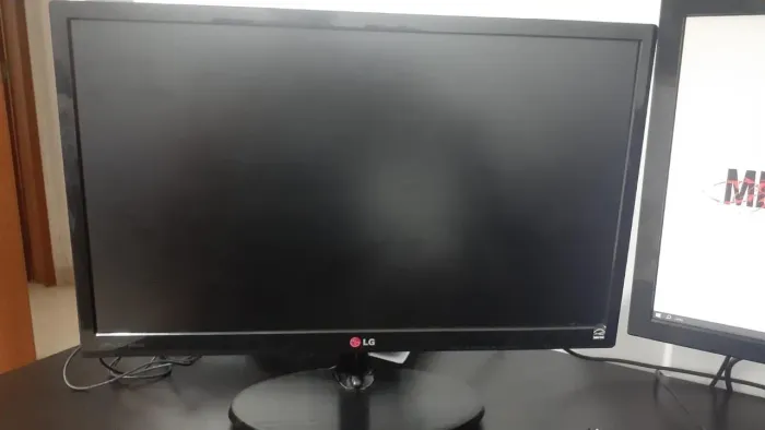 Monitor lg 60htz 21 polegadas  aceito precos