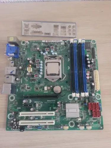 Placa mãe ,soquet 1156 ddr3 para intel i3 i5 1 geracao semi nova so 145 ,temos ssd 240gb