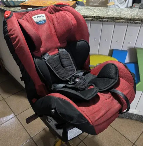 Cadeira Auto Burigotto Evolution Zero a 25kg. Vermelha