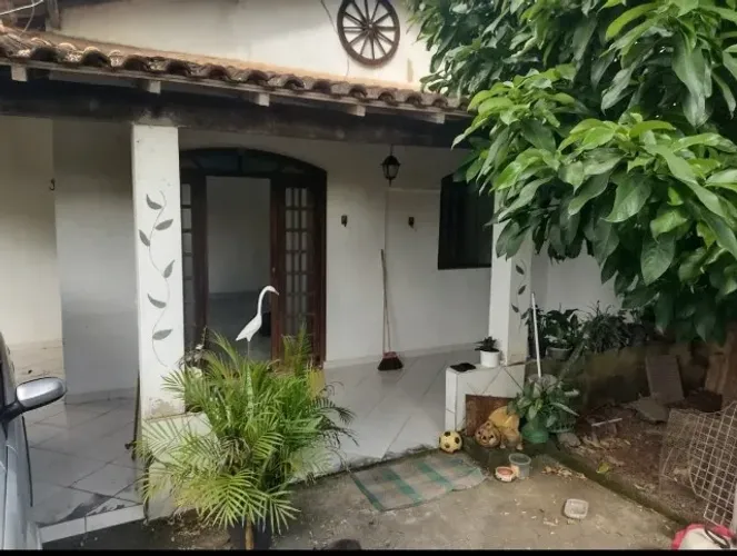 Sua casa nas montanhas de Penedo te espera.