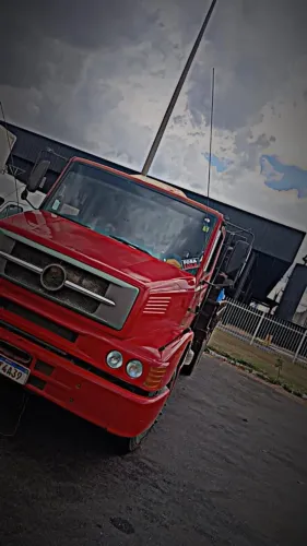 ? Mercedes-Benz 1620 - Ano 2008 - R$ 240.000