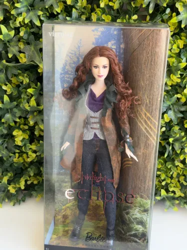 Boneca Barbie collector Twilight Saga Eclipse Victoria