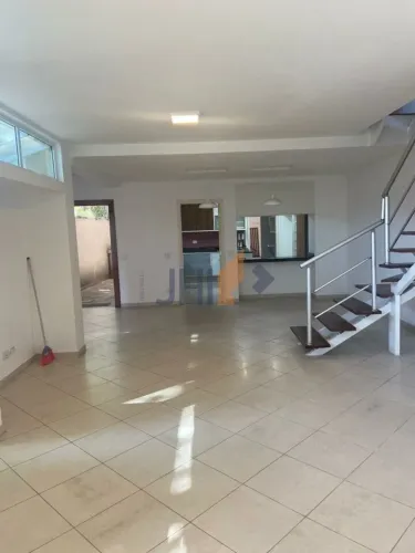 Casa para venda com suites 2 vagas 250m² Indianópolis