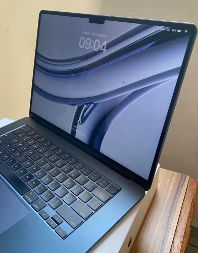 2025 MacBook M3 8Gb 512Gb SSD