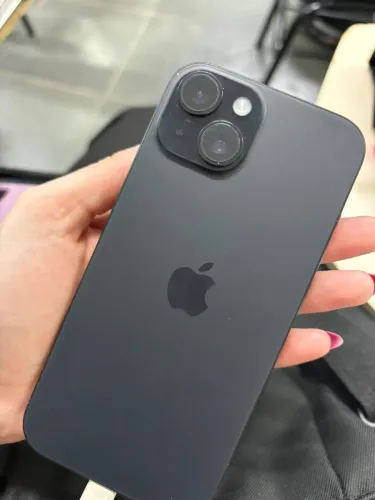 iPhone 15 semi novo 128gb - em perfeito estado