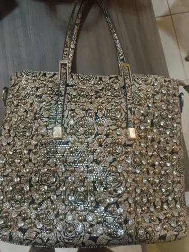 Bolsa com pedraria