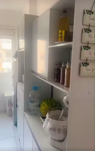 Armário de cozinha com menos de 6 meses de uso