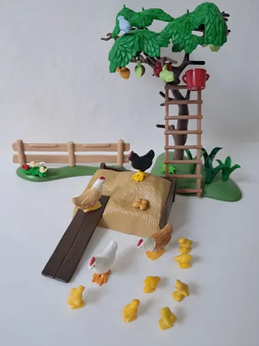 Playmobil Tema: Fazendinha Pomar e Galinhas