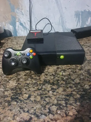 Xbox 360 com HD com 150 jogos