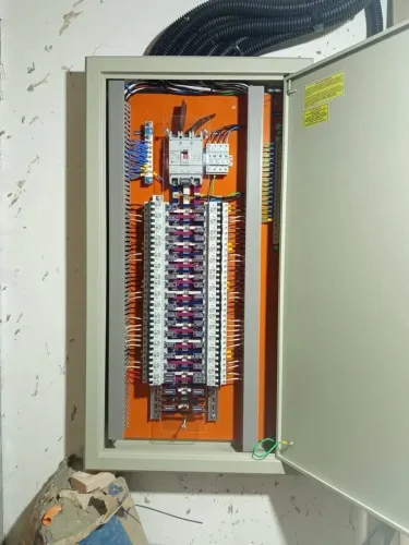 Aceito vaga de eletricista