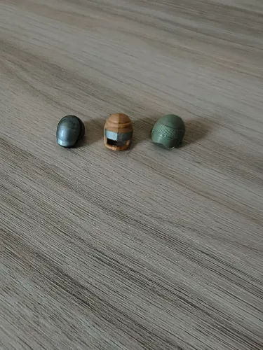 Capacete bonecos comandos em ação