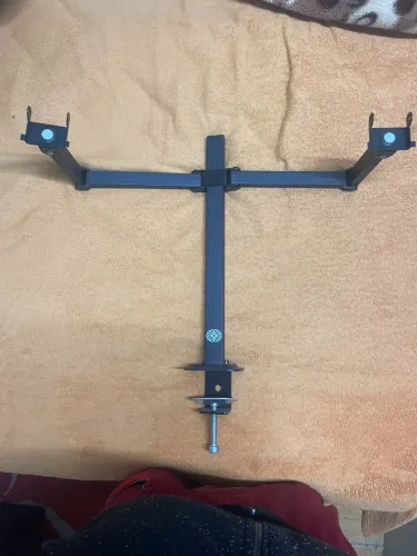 Braço articulado para monitor