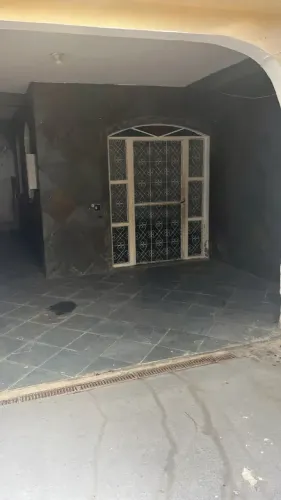 Luxo, Conforto e Espaço: Seu Novo Lar Triplex com 2 Suítes em Bangu!