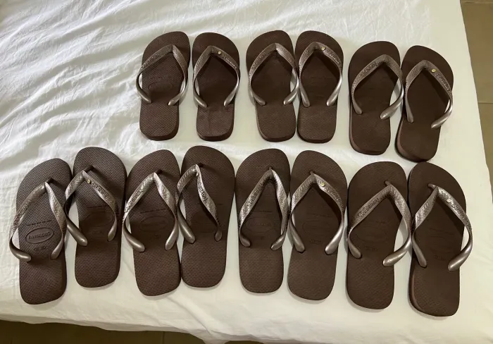 Chinelos havaianas ORIGINAL marrom 