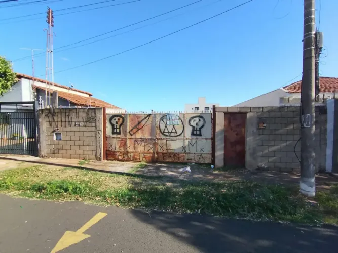 Terreno no Parque Industrial com 1.360,30 m² - Bom Para Prédios
