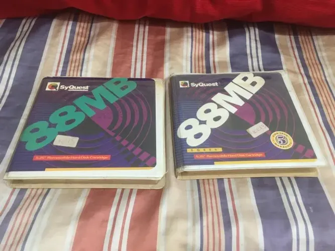 Lote 3 cartuchos SyQuest 88MB 5.25 Vintage Com Caixa Original Retro PC/Macintosh Coleção