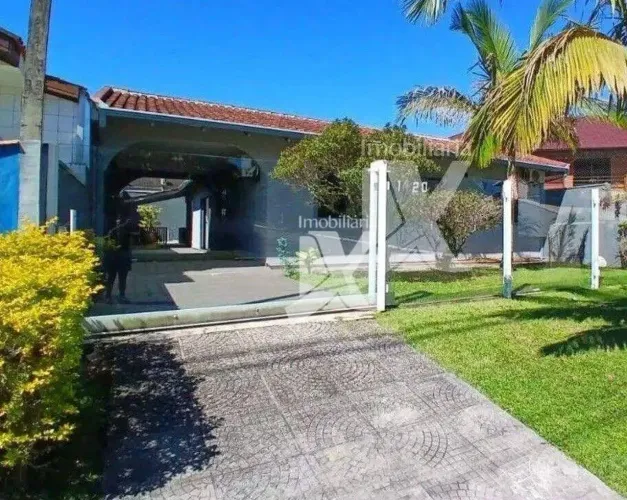 Casa com 4 dorm.( sendo que 1 é suíte) 162 m² - venda por R$ 1.350.000 - Atami Norte - Pon