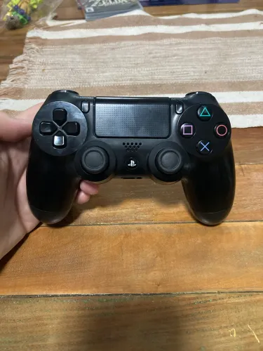 Controle PS4 original muito conservado. Funcionando 100%. Envio OLX PAY 