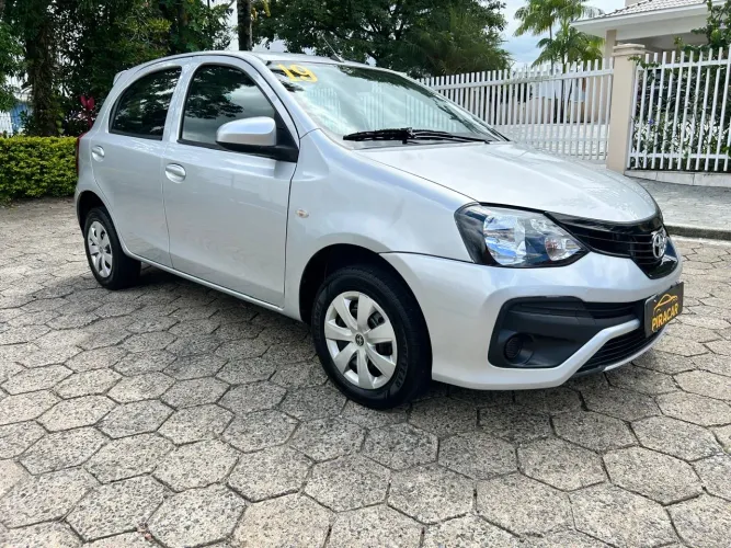 Toyota Etios X 1.3 Flex 16V 5P Mec. 2019