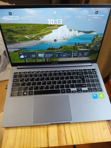 Notebook GAMER Samsung Galaxy Book4 ? Core 5 + GeForce MX570A