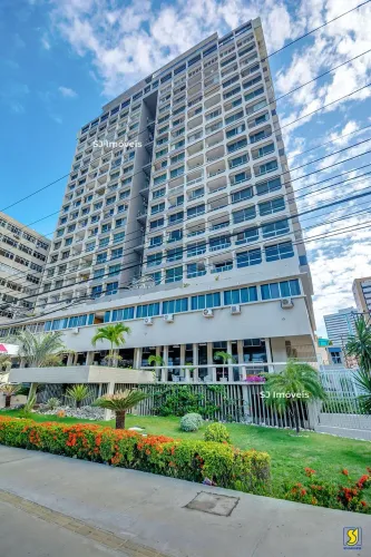 Apartamento com 3 suítes e vista para o mar no Meireles