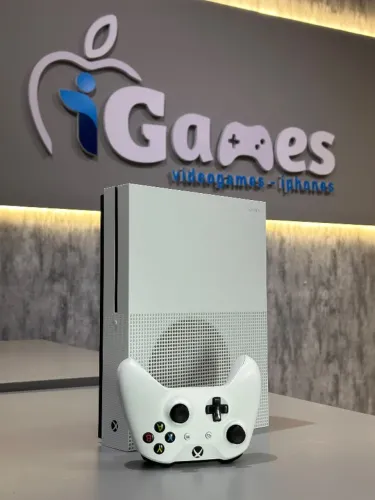 Xbox One S 1tb + Jogo de Brinde | Loja Física iGames - Garantia Completa