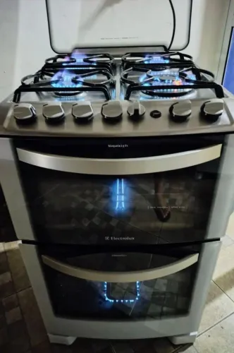 Fogão Electrolux 4 bocas forno duplo