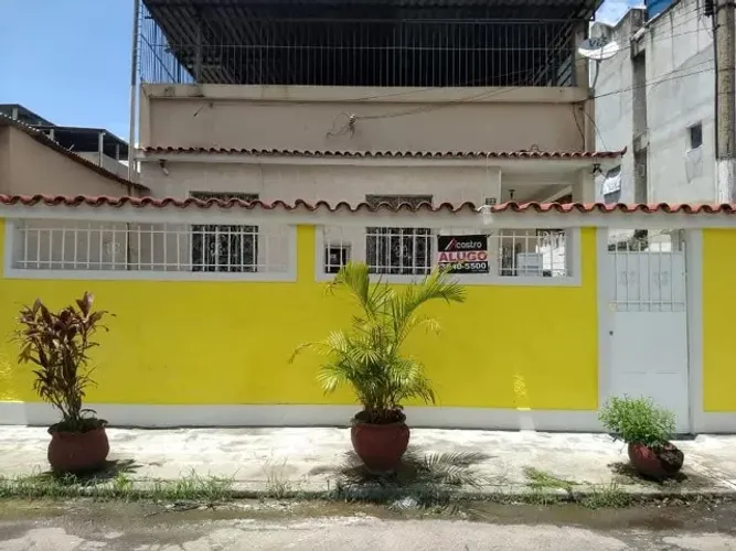 Casa linear em Olaria 