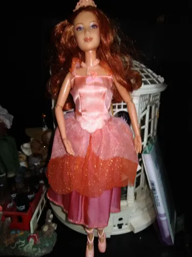 Boneca Barbie princesa Edeline, da coleção 12 bailarinas.
