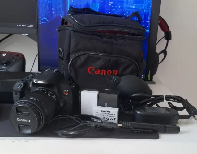 Canon T5i Impecável + Kit Completo (2 Baterias, Carregador e Cabo p/ Dummy)