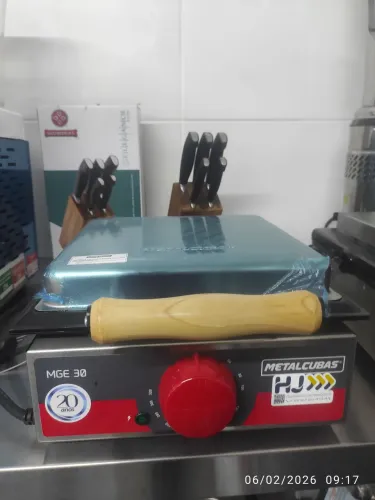 Bh Prensa elétrica 30cm 220v