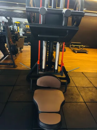 Equipamentos de academia leg press