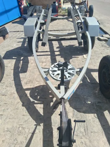 Carretinha para Jet Ski em Alumínio - Toda Revisada