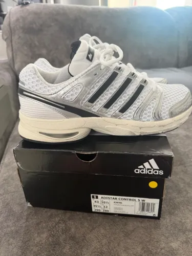 Tênis Adidas Adistar Control 5 - tamanho 43
