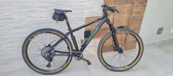 Bike MTB aro 29 - tamanho 17