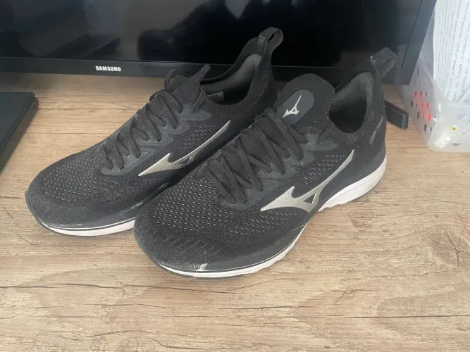 Tênis Mizuno tamanho 36