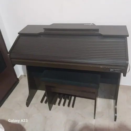 Órgão harmonia H200 Cor Marron seminovo