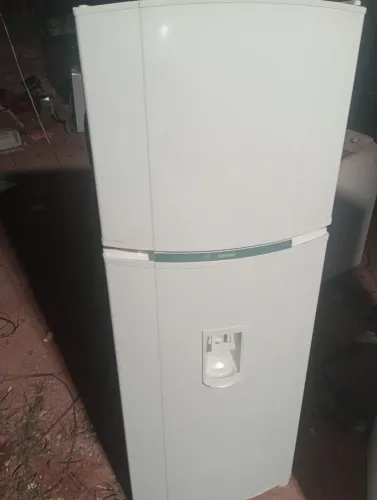Geladeira funcionando 650