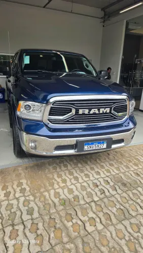 Ram Classic Laramie 5.7 V8 16V Gasolina 4X4 Aut. 2023