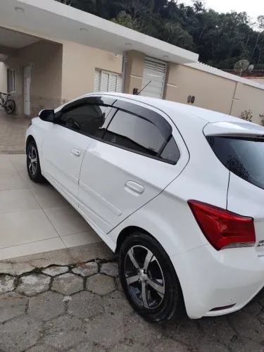 Chevrolet Onix Hatch LTZ 1.4 8V Flex Mec. 4P 2019