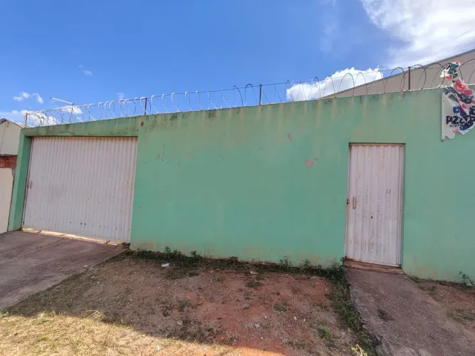 CASA REFORMADA EM CONDOMÍNIO - PRÓXIMO AO SELECTOS | ÁGUAS LINDAS