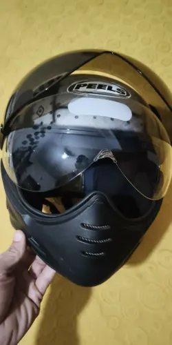 Capacete plees