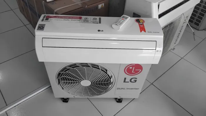 Ar condicionado LG dual Inverter 9 mil btus 