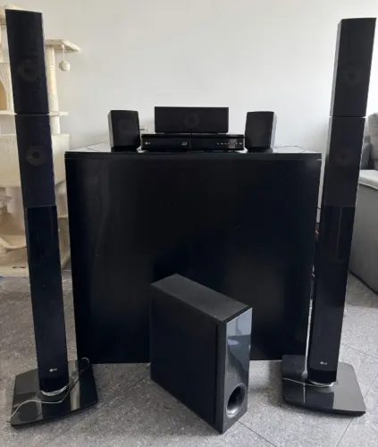 Home Theater LG LHB645N