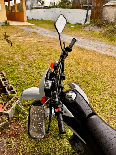 Bros 125 