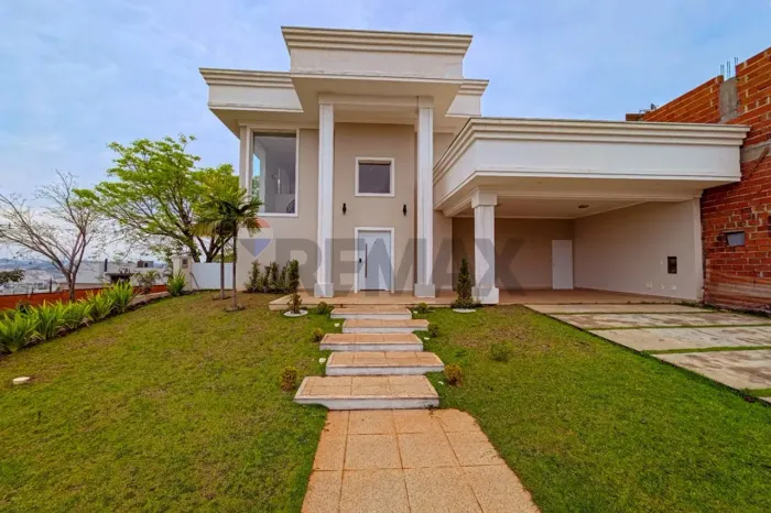 Casa para locação no Condomínio Samantha III - 1 suíte, quarto conjugado e 2 vagas de gara